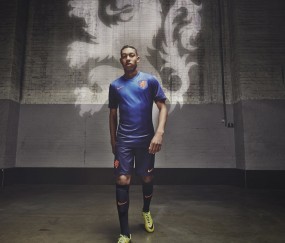 开云体育官方网站-欧冠淘汰赛之夜，哈弗茨全场最佳无争议，他用沉默的奔跑击碎所有质疑