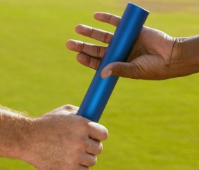 开云体育在线-当梅西在NBA总决赛接管比赛，一场跨越维度的体育狂想