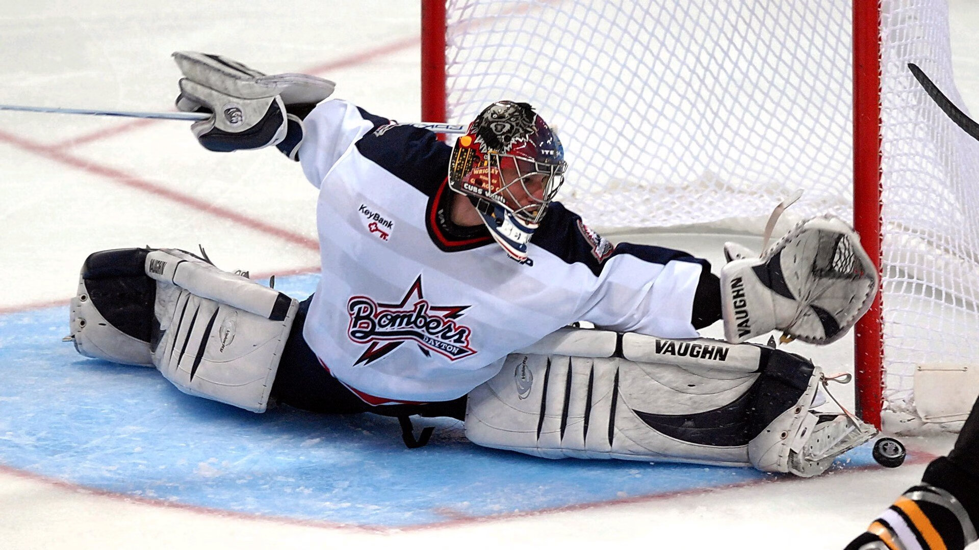 卡拉斯科爆发破红军铁幕，当南美野性撞上英伦精密机器