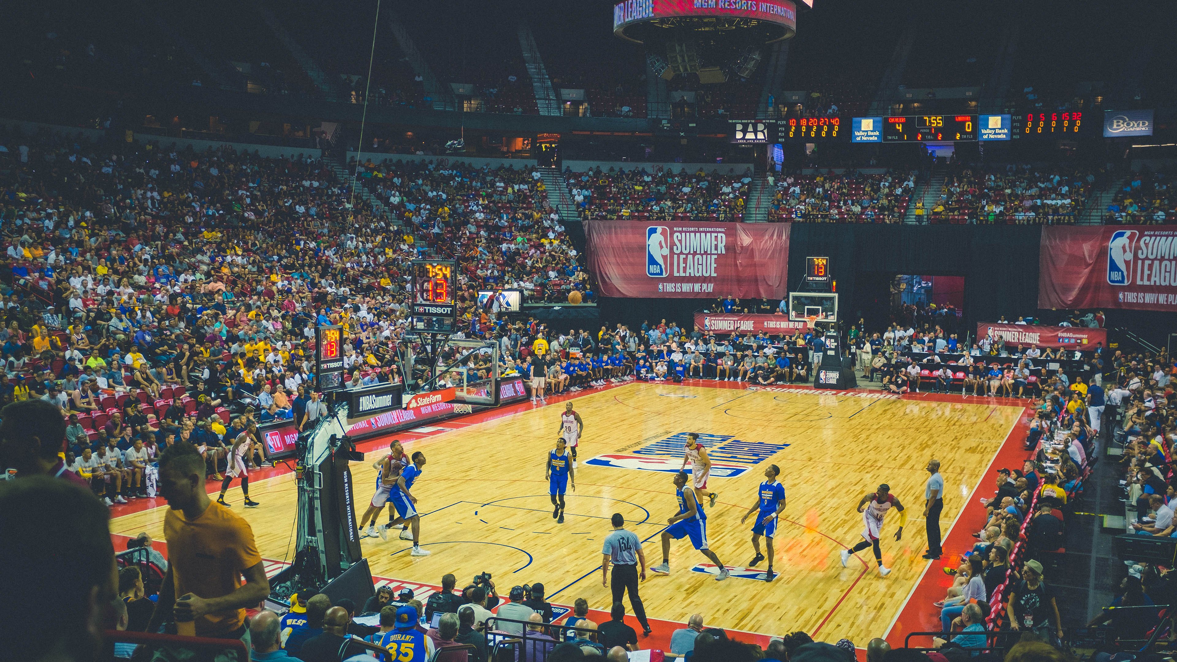 布克利刃出鞘，掘金战术铁笼锁死快船，个人英雄主义与体系博弈的终极对决