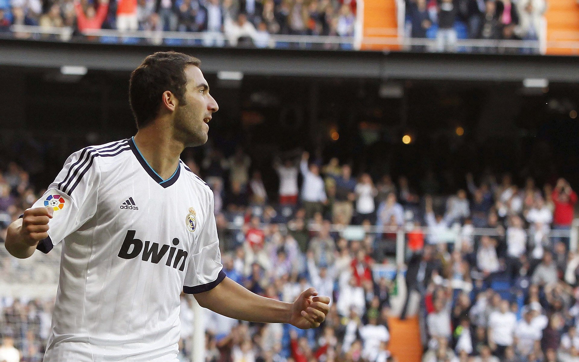 当荷兰鏖战塞内加尔,贝林厄姆已在东决战场完成加冕