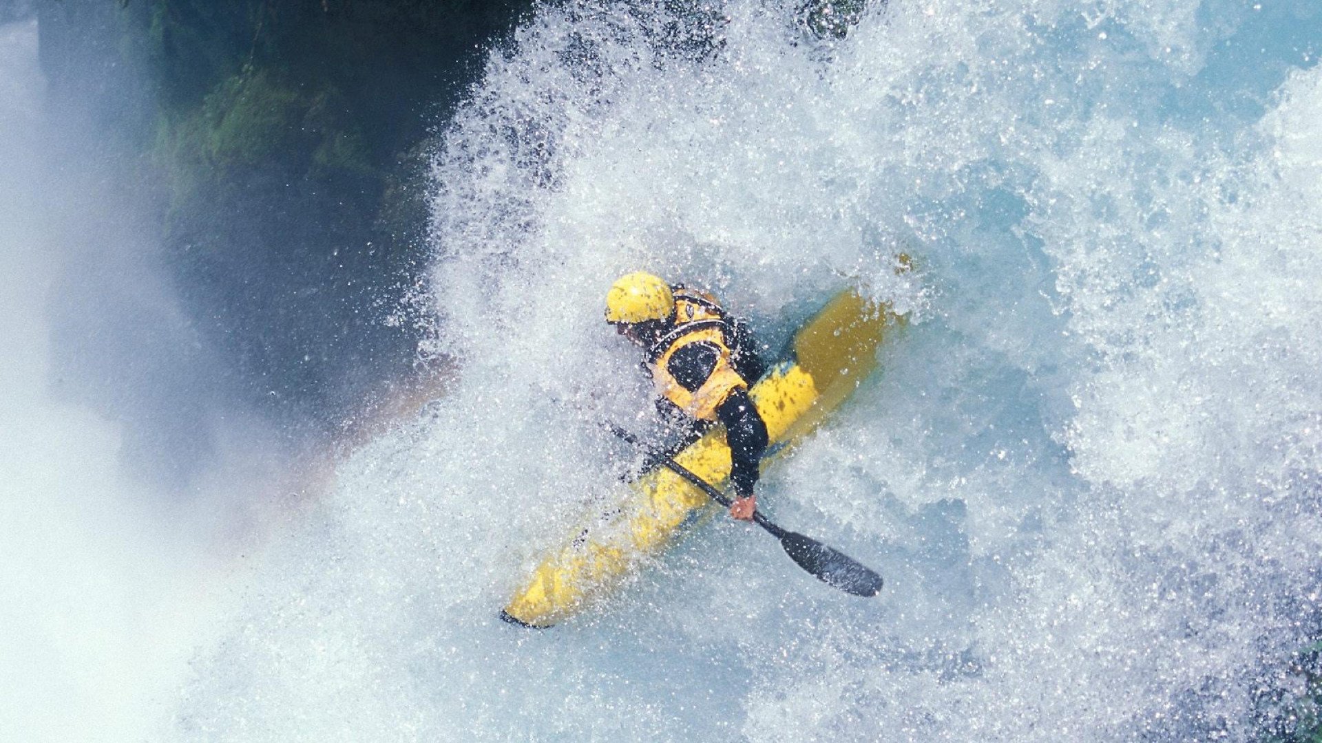 新疆队制霸快船，杰伦格林在欧冠决赛接管比赛，东西方篮球的平行传奇
